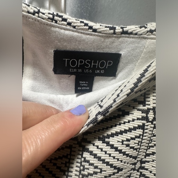 Topshop Stretch Aztec Tribal Print Mini Skirt - Picture 3 of 3